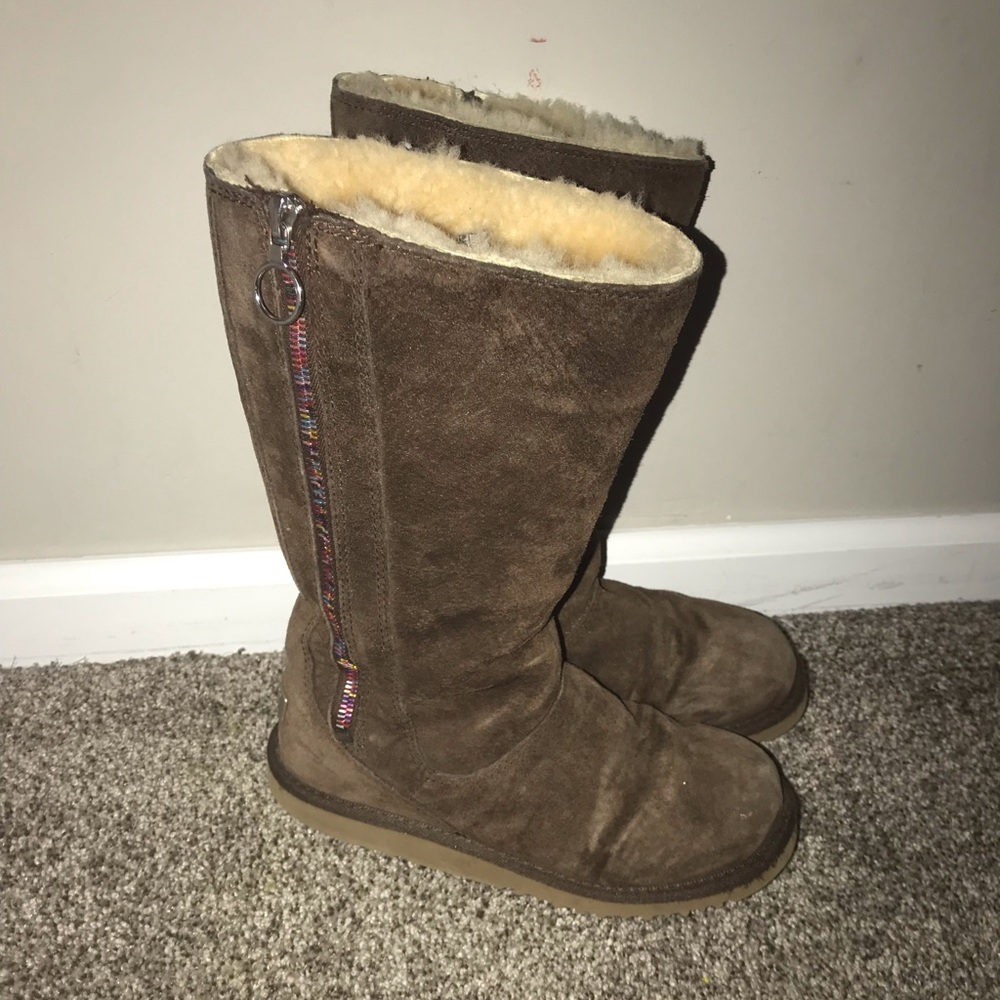❄️snow sale!  Brown Ugg boots with rainbow zipper